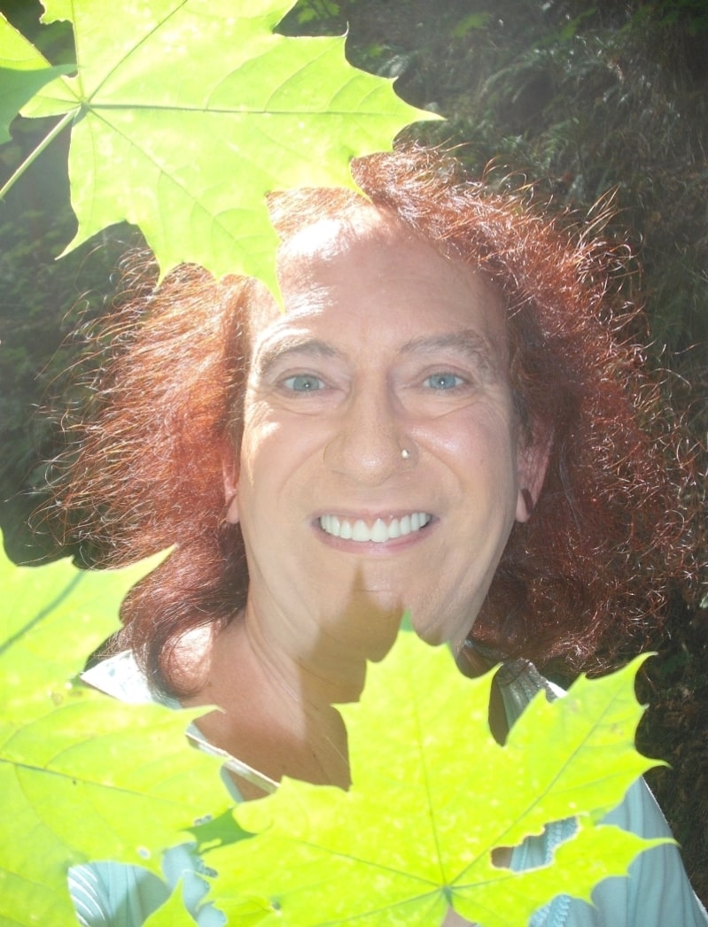 Chris Uray Frau Powerfrau weiblich sie power woman female she Lakshmi Durga höhere Weisheit Agape Weltraum Extraterrestrische